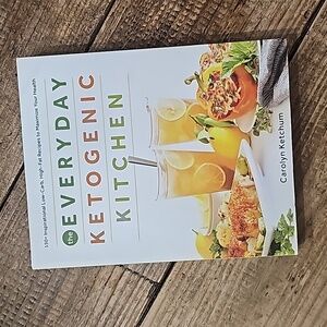 💥THE EVERDAY‎ KETOGENIC KITCHEN book Carolyn Ketchum